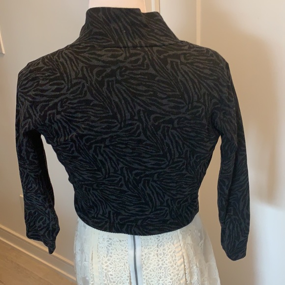 Calvin Klein zebra shrug Size S - Picture 4 of 13